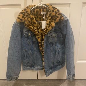 NWT Adika denim jacket with leopard lining 🐈🖤